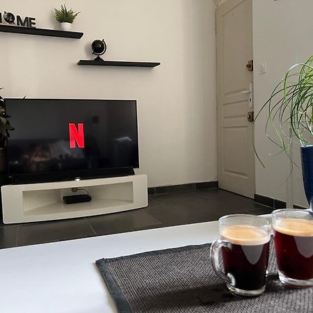 Cosy Studio Hyper Centre Avec Kitchenette & Climatisation Carpentras Dış mekan fotoğraf