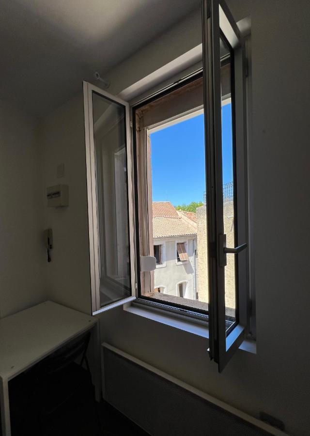 Cosy Studio Hyper Centre Avec Kitchenette & Climatisation Carpentras Dış mekan fotoğraf