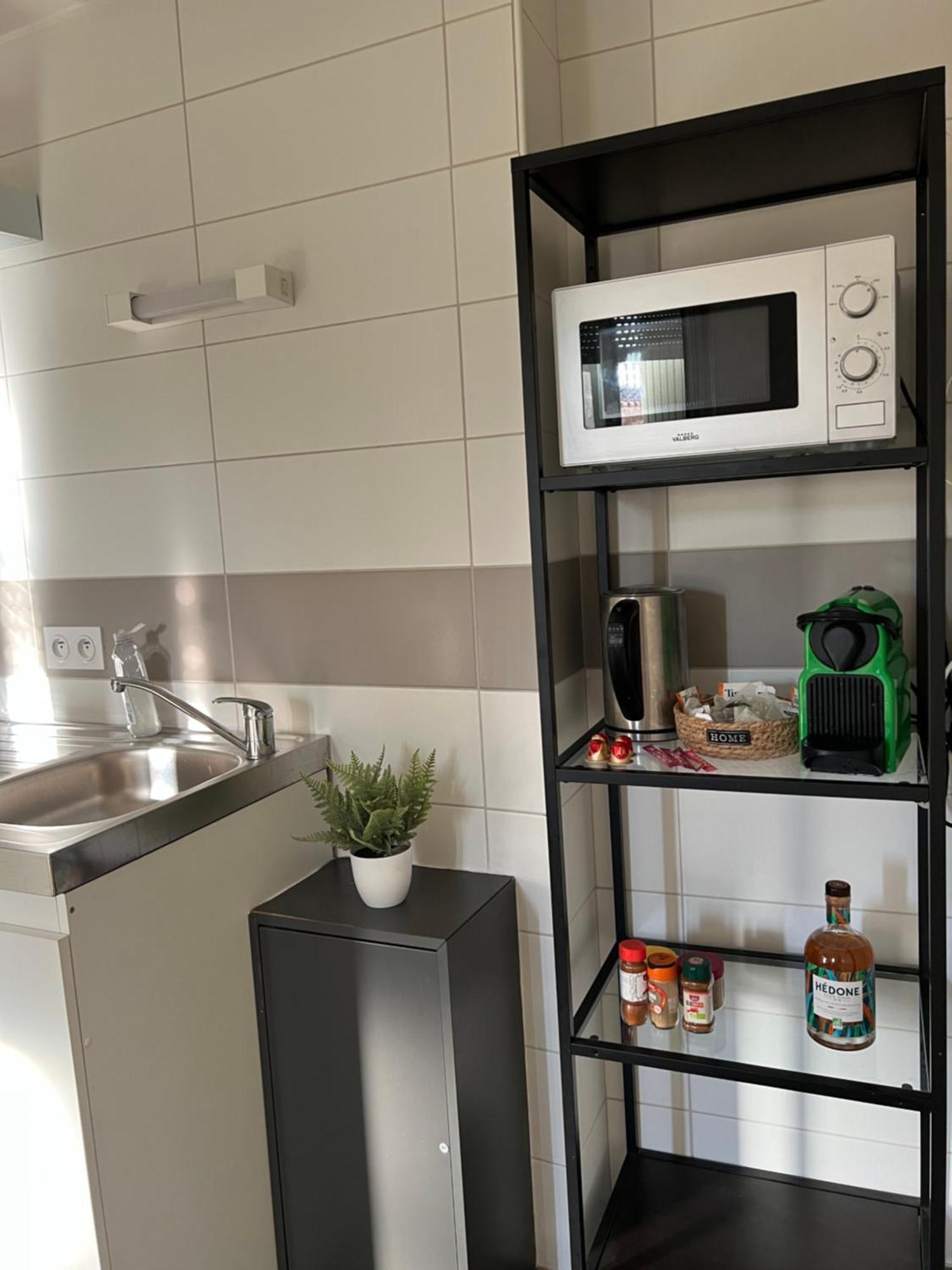 Cosy Studio Hyper Centre Avec Kitchenette & Climatisation Carpentras Dış mekan fotoğraf