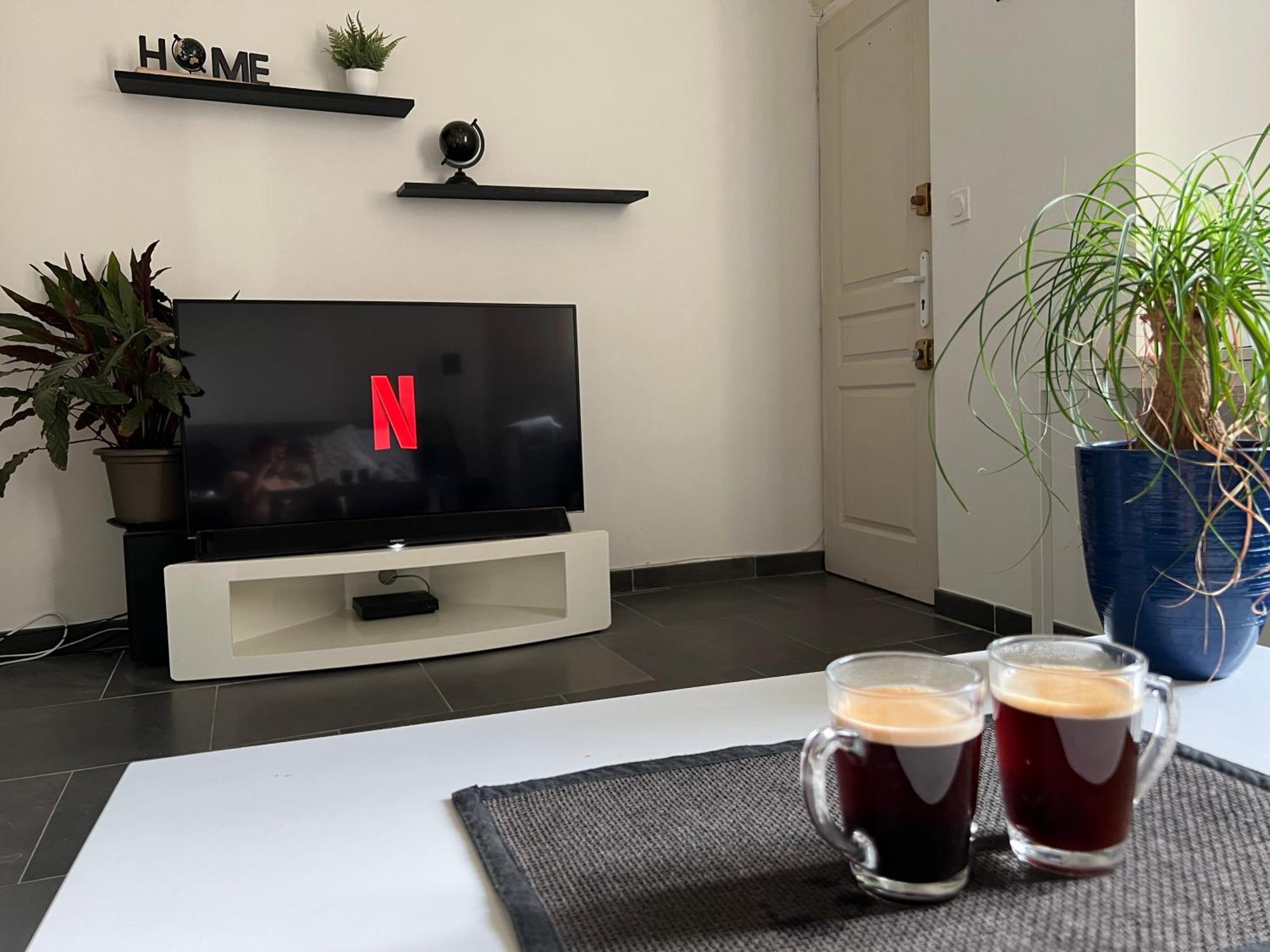 Cosy Studio Hyper Centre Avec Kitchenette & Climatisation Carpentras Dış mekan fotoğraf