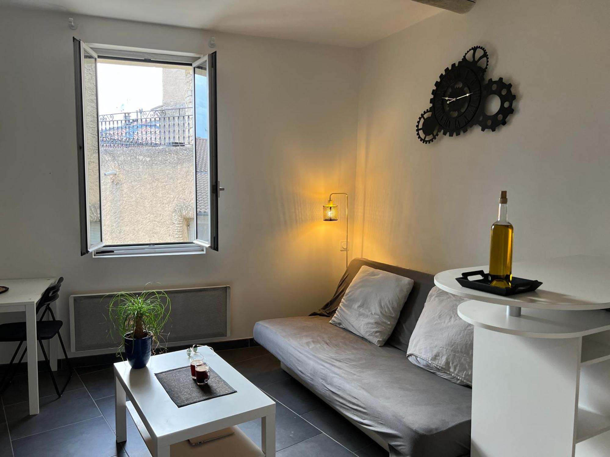 Cosy Studio Hyper Centre Avec Kitchenette & Climatisation Carpentras Dış mekan fotoğraf