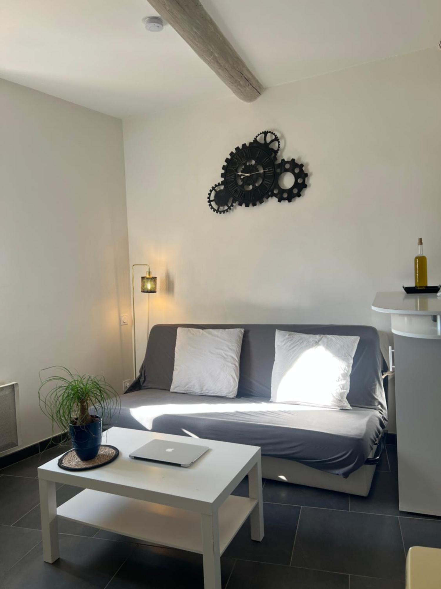 Cosy Studio Hyper Centre Avec Kitchenette & Climatisation Carpentras Dış mekan fotoğraf
